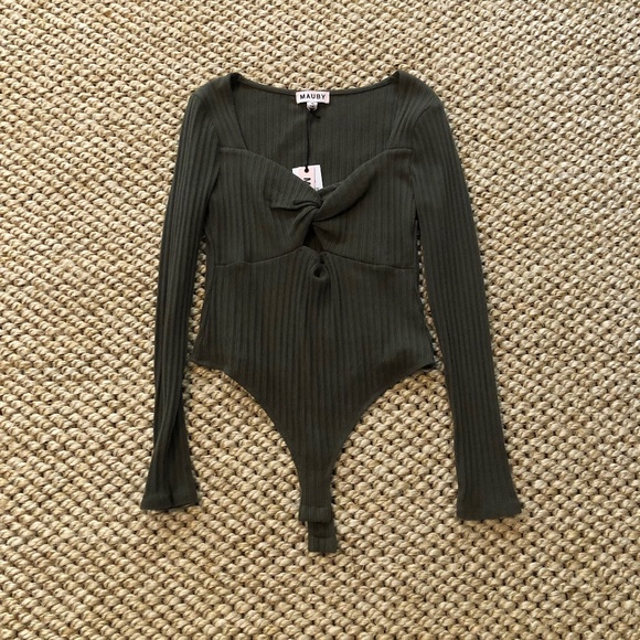 NWT MAUBY Twist Front Bodysuit in Olive- Size Medium - Picture 3 of 8